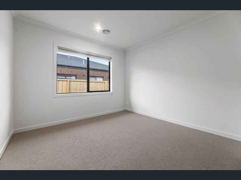 Hair Pin Close Clyde North Shared SIL Home